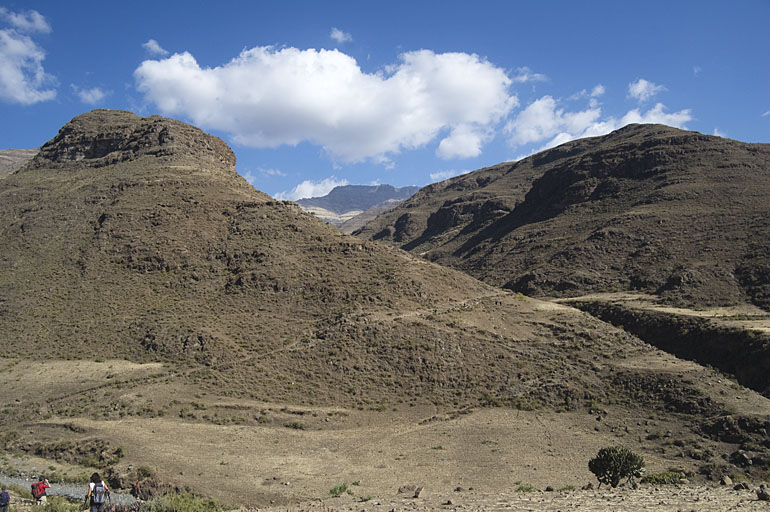 Path to Ambikwa across the Mesheha river